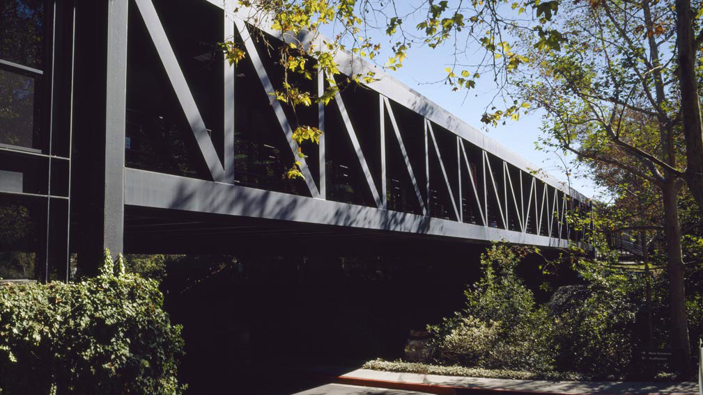 Daftar Sekolah Tinggi dan Universitas Seni di California